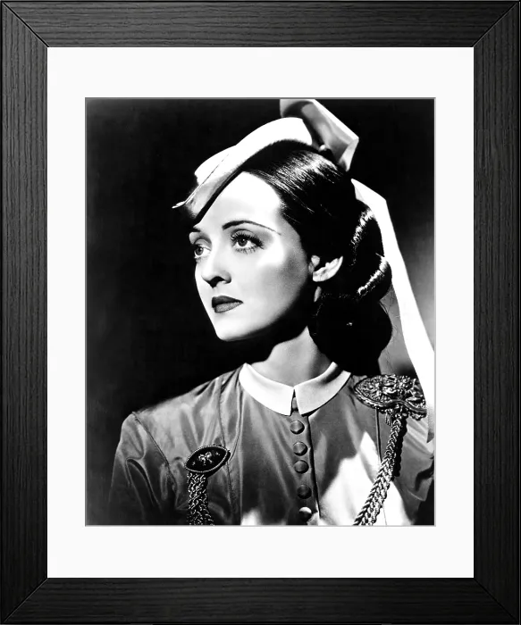 Framed Print : JUAREZ, Bette Davis, 1939