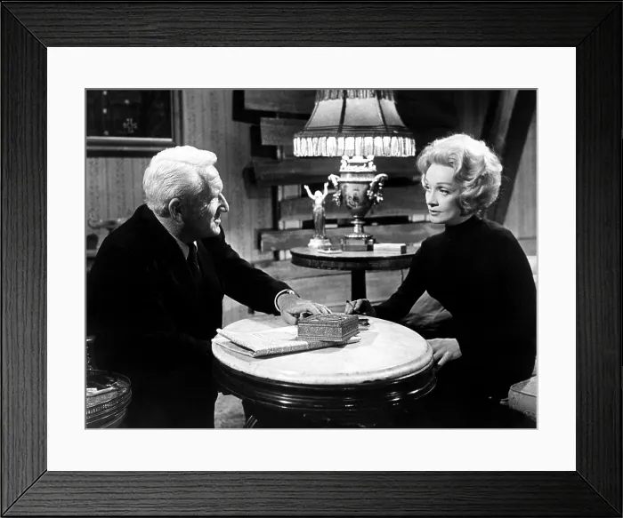 Framed Print : JUDGMENT AT NUREMBERG, Spencer Tracy, Marlene Dietrich, 1961