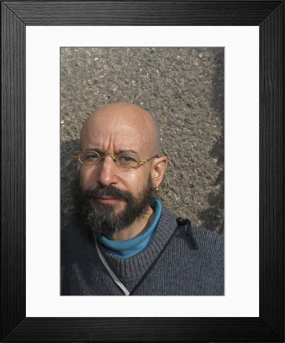 Framed Print : DAVIDSONArnold. Philosopher. 2004. Oscar Elias / AISA / Everett Collection (184366)**US SALES ONLY** Framed Print : DAVIDSONArnold. Philosopher. 2004. Oscar Elias / AISA / Everett Collection (184366)**US SALES ONLY**