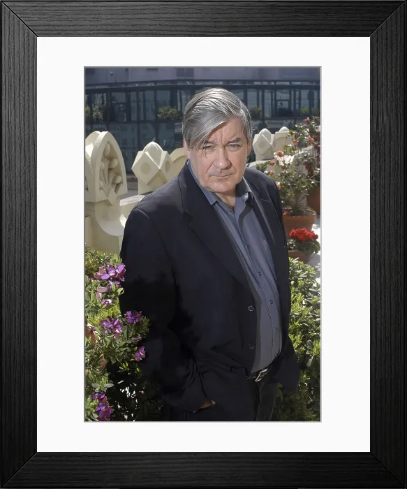 Framed Print : MCGRATHPatric (1950). Writer. 2005. Oscar Elias / AISA / Everett Collection (184377)**US SALES ONLY**