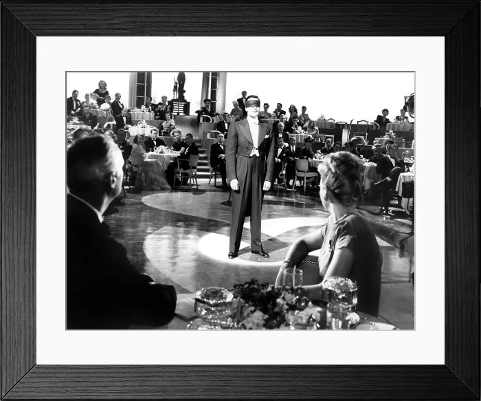 Framed Print : NIGHTMARE ALLEY, Tyrone, 1947. TM and Copyright 20th Century Fox Film Corp. All rights reserved. Courtesy: Everett Collection
