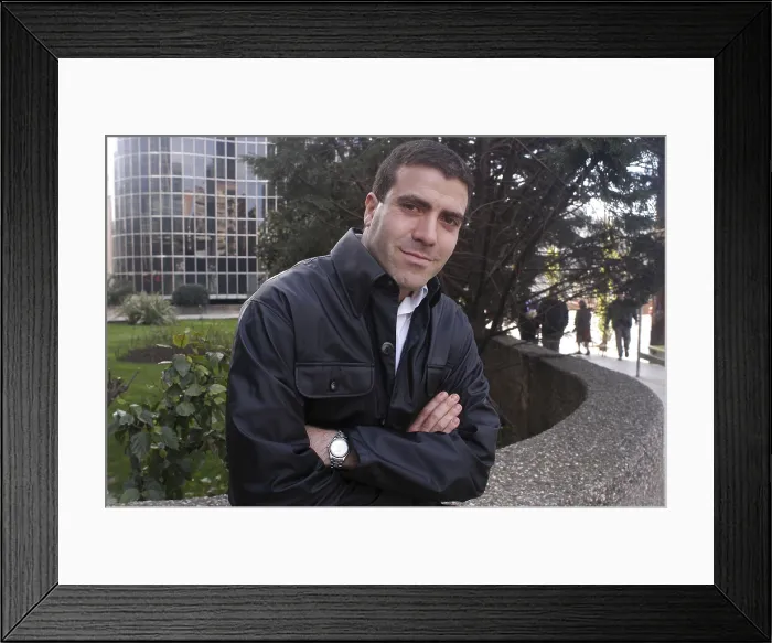 Framed Print : SERESFrancesc (1972). Writer. 2004. Oscar Elias / AISA / Everett Collection (184363)**US SALES ONLY** Framed Print : SERESFrancesc (1972). Writer. 2004. Oscar Elias / AISA / Everett Collection (184363)**US SALES ONLY**