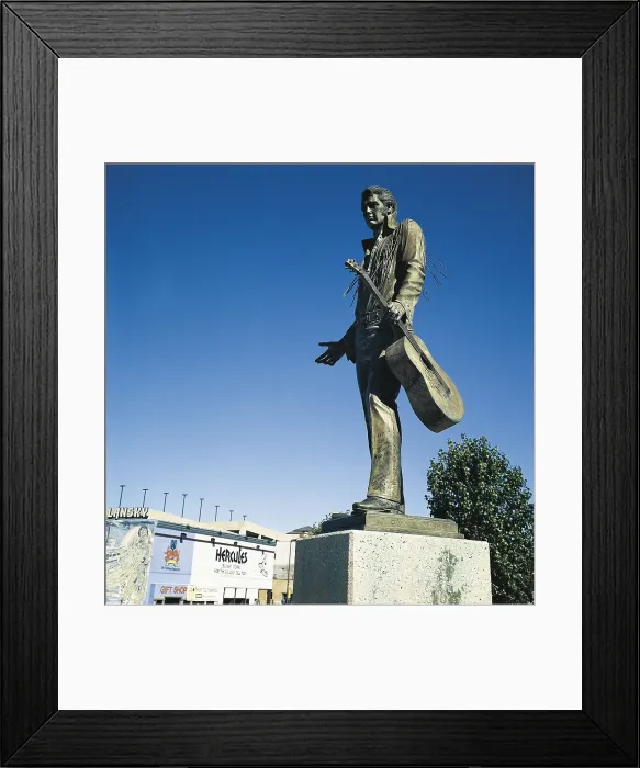 Framed Print : PRESLEY, Elvis (1935-1977). Statue of Elvis Presley. Sculpture on bronze. UNITED STATES OF AMERICA. TENNESSEE. Memphis. AISA / Everett Collection**US SALES ONLY**