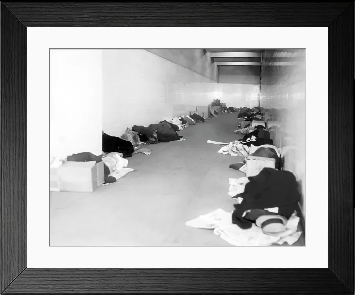 Framed Print : Homeless people hiding from a cold wave, New York City, February 10, 1933. Courtesy: CSU Archives / Everett Collection