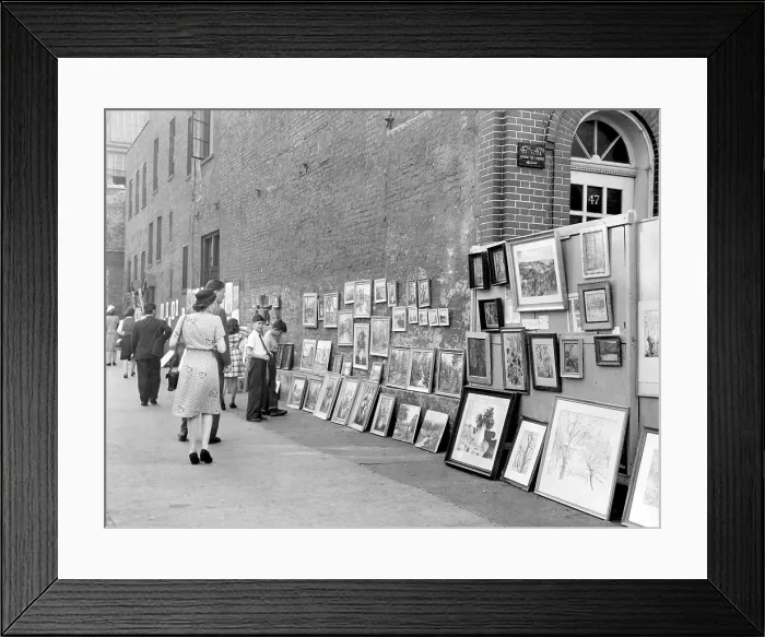 Framed Print : Greenwich Village artists exhibit their work, New York City, June 2, 1947. Courtesy: CSU Archives / Everett Collection