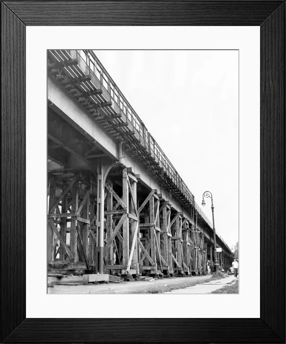 Framed Print : The Third Avenue El, the Bronx, New York City, circa 1954. Courtesy: CSU Archives / Everett Collection Framed Print : The Third Avenue El, the Bronx, New York City, circa 1954. Courtesy: CSU Archives / Everett Collection