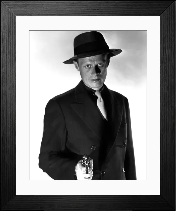 Framed Print : KISS OF DEATH, Richard Widmark, 1947, TM & Copyright (c) 20th Century Fox Film Corp. All rights reserved