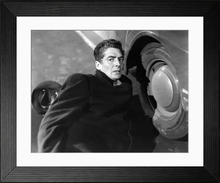 Framed Print : KISS OF DEATH, Victor Mature, 1947. TM and Copyright 20th Century Fox Film Corp. All rights reserved. Courtesy: Everett Collection Framed Print : KISS OF DEATH, Victor Mature, 1947. TM and Copyright 20th Century Fox Film Corp. All rights reserved. Courtesy: Everett Collection