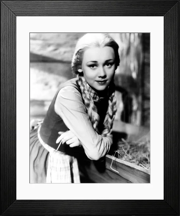 Framed Print : THE FORTY-NINTH PARALLEL, (aka THE INVADERS, aka 49TH PARALLEL), Glynis Johns, 1941