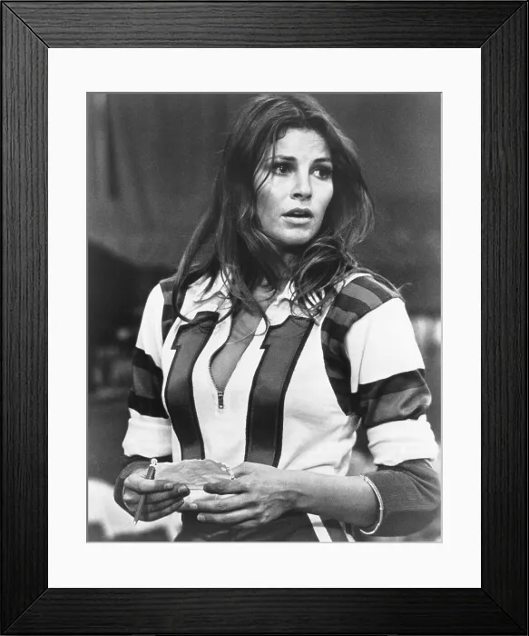 Framed Print : KANSAS CITY BOMBER, Raquel Welch, 1972 Framed Print : KANSAS CITY BOMBER, Raquel Welch, 1972