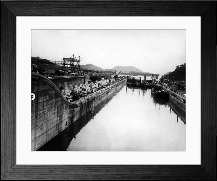 Framed Print : The Panama Canal, circa 1913. Courtesy: CSU Archives / Everett Collection