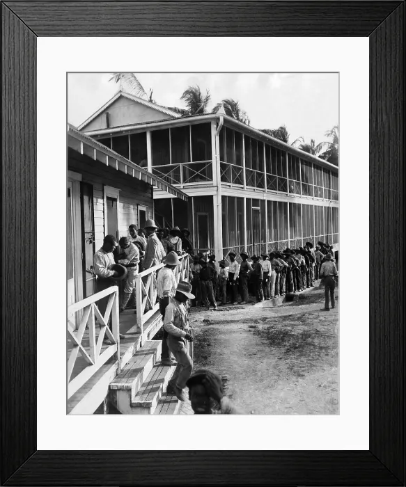 Framed Print : Paying off Day Laborers at the Panama Canal, circa 1912. Courtesy: CSU Archives / Everett Collection Framed Print : Paying off Day Laborers at the Panama Canal, circa 1912. Courtesy: CSU Archives / Everett Collection