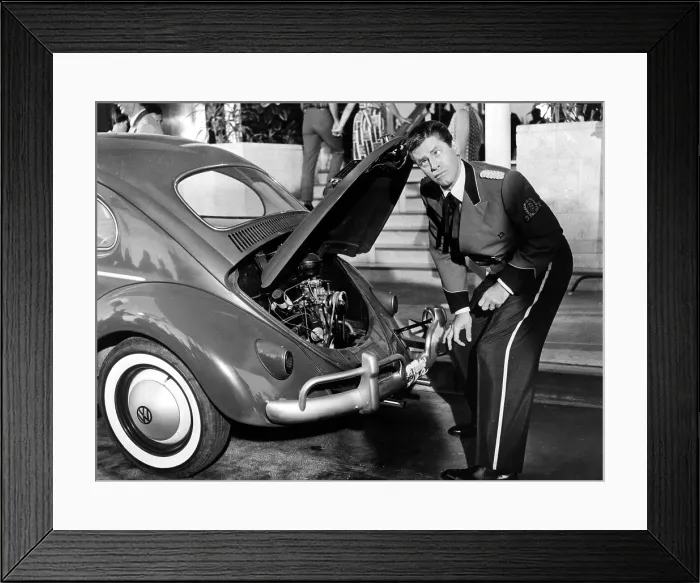 Framed Print : THE BELLBOY, Jerry Lewis, 1960 Framed Print : THE BELLBOY, Jerry Lewis, 1960