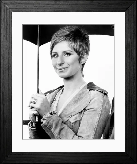 Framed Print : FOR PETE'S SAKE, Barbra Streisand, 1974