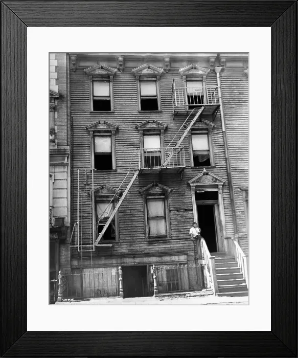 Framed Print : Slum dwelling in New York City, 1937. Courtesy: CSU Archives / Everett Collection