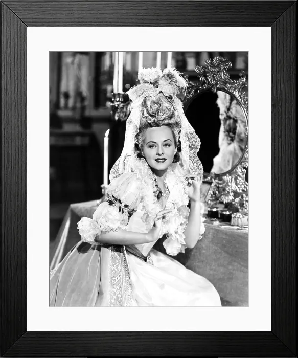 Framed Print : KITTY, Paulette Goddard, 1945 Framed Print : KITTY, Paulette Goddard, 1945