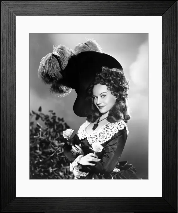 Framed Print : KITTY, Paulette Goddard, 1945 Framed Print : KITTY, Paulette Goddard, 1945