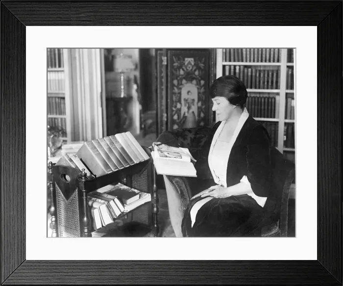 Framed Print : Mary Roberts Rinehart, (1876-1858), popular American novelist and playwright of mystery tales, whose career spanned over 40 years. Portrait from the 1920's