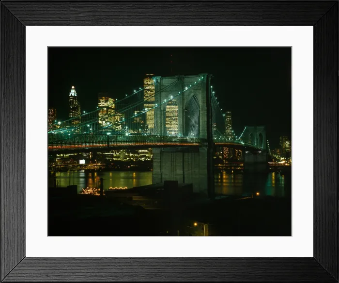 Framed Print : Brooklyn Bridge, view of the Brooklyn Bridge and the lower Manhattan skyline at night, 1978