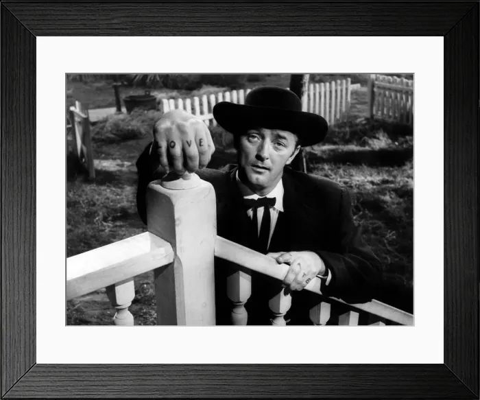 Framed Print : THE NIGHT OF THE HUNTER, Robert Mitchum, 1955 Framed Print : THE NIGHT OF THE HUNTER, Robert Mitchum, 1955