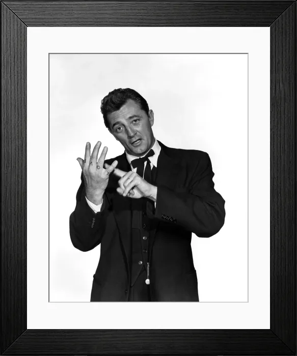 Framed Print : THE NIGHT OF THE HUNTER, Robert Mitchum, 1955