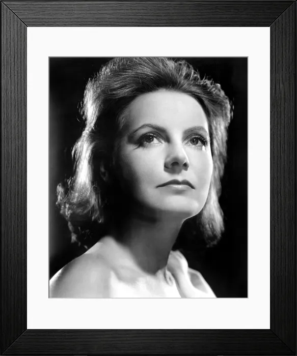 Framed Print : NINOTCHKA, Greta Garbo, portrait by Clarence Sinclair Bull, 1939 Framed Print : NINOTCHKA, Greta Garbo, portrait by Clarence Sinclair Bull, 1939
