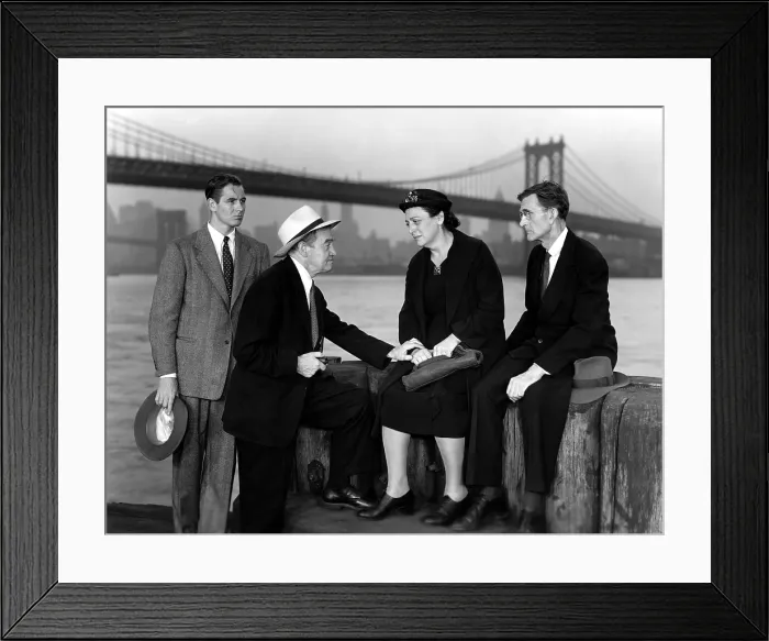 Framed Print : THE NAKED CITY, Don Taylor, Barry Fitzgerald, Adelaide Klein, Grover Burgess, 1948 Framed Print : THE NAKED CITY, Don Taylor, Barry Fitzgerald, Adelaide Klein, Grover Burgess, 1948