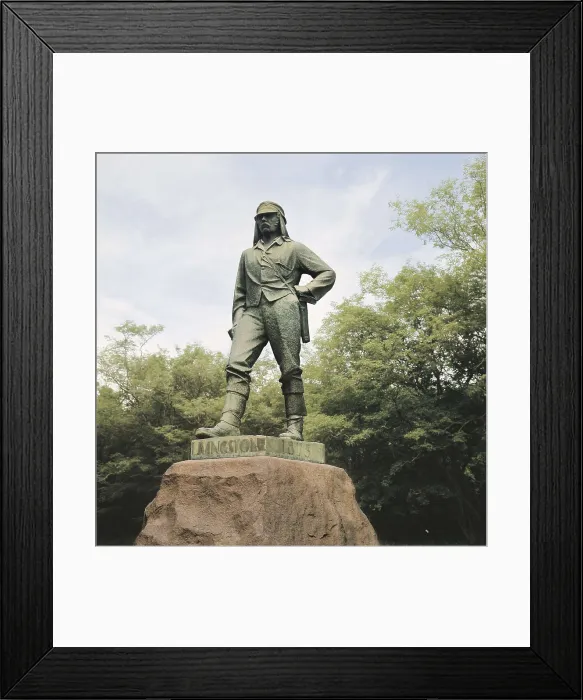 Framed Print : LIVINGSTONE, David (1813-1873). Livingstone statue erected at Victoria Falls, on the Zambia-Zimbabwe border. Sculpture on rock. AISA / Everett Collection**US SALES ONLY** Framed Print : LIVINGSTONE, David (1813-1873). Livingstone statue erected at Victoria Falls, on the Zambia-Zimbabwe border. Sculpture on rock. AISA / Everett Collection**US SALES ONLY**