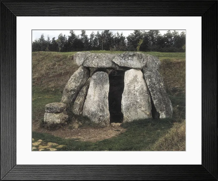 Framed Print : SPAIN. BASQUE COUNTRY. ALAVA. San MillAn. Eguilaz. Aizkomendi Dolmen. Chalcolithic. Architecture. - J. Bedmar / Iberfoto / Everett Collection (199155)**US SALES ONLY**