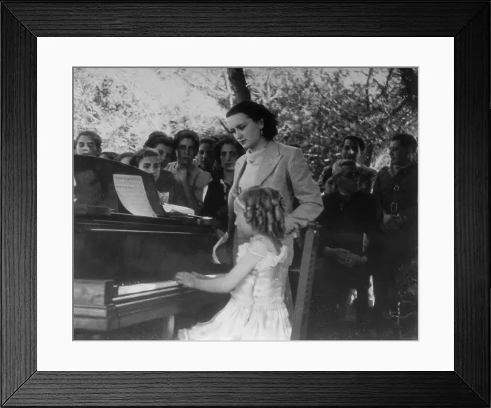 Framed Print : Spanish Civil War (1936-1939). Inauguration of the Caldetes summer camp (30th May 1938). SPAIN. Madrid. Fundacin de Estudios Libertarios Anselmo Lorenzo (FAL) Framed Print : Spanish Civil War (1936-1939). Inauguration of the Caldetes summer camp (30th May 1938). SPAIN. Madrid. Fundacin de Estudios Libertarios Anselmo Lorenzo (FAL)