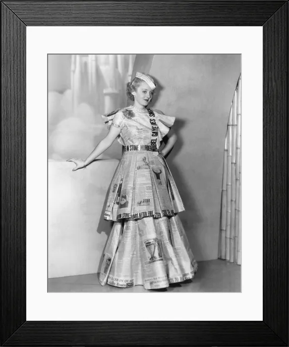 Framed Print : FRONT PAGE WOMAN, Bette Davis, 1935 Framed Print : FRONT PAGE WOMAN, Bette Davis, 1935