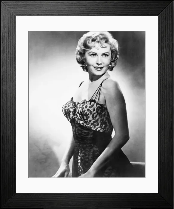 Framed Print : THE KILLER IS LOOSE, Rhonda Fleming, 1956 Framed Print : THE KILLER IS LOOSE, Rhonda Fleming, 1956