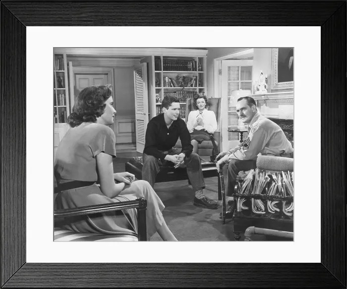 Framed Print : THE BEST YEARS OF OUR LIVES, from left: Teresa Wright, Michael Hall, Myrna Loy, Fredric March, 1946