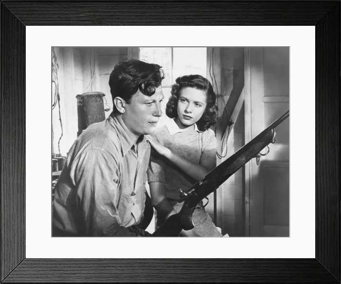 Framed Print : THE BEST YEARS OF OUR LIVES, from left: Harold russell, Cathy O'Donnell, 1946 Framed Print : THE BEST YEARS OF OUR LIVES, from left: Harold russell, Cathy O'Donnell, 1946