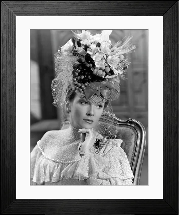 Framed Print : KIND HEARTS AND CORONETS, Joan Greenwood, 1949