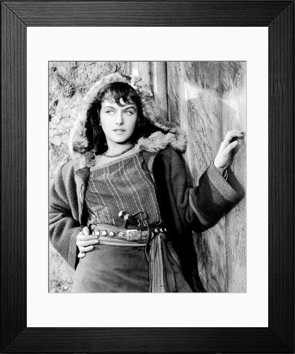 Framed Print : NORTH WEST MOUNTED POLICE, Paulette Goddard, 1940
