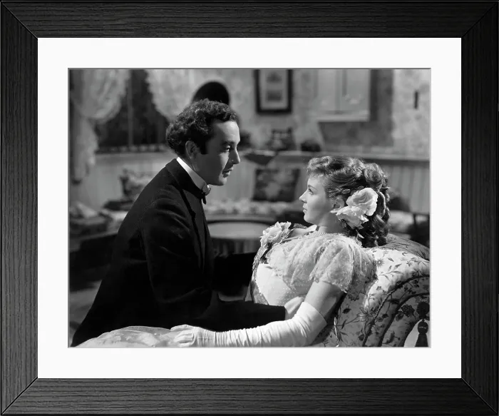 Framed Print : KIND HEARTS AND CORONETS, Dennis Price, Joan Greenwood, 1949