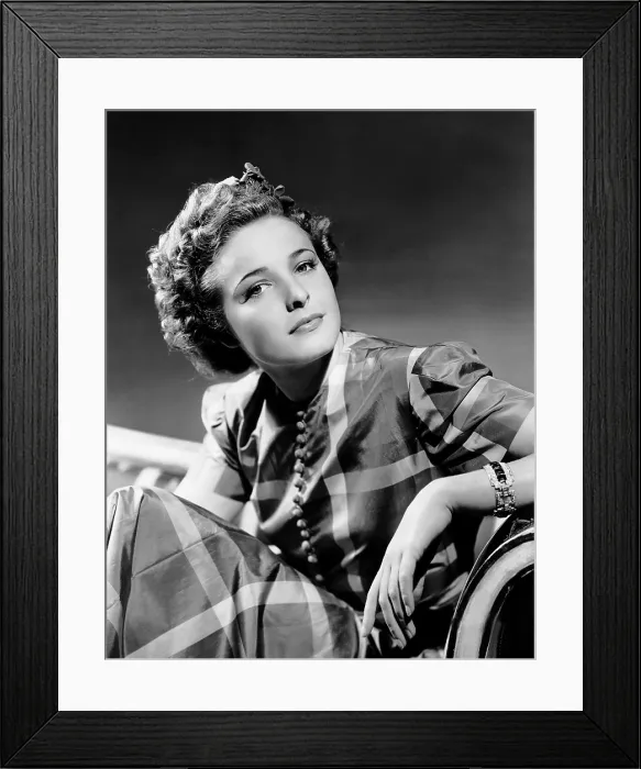 Framed Print : FOREIGN CORRESPONDENT, Laraine Day, 1940 Framed Print : FOREIGN CORRESPONDENT, Laraine Day, 1940