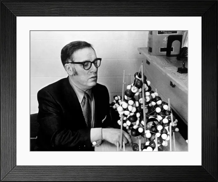 Framed Print : Issac Asimov around 1970.. Courtesy: CSU Archives / Everett Collection Framed Print : Issac Asimov around 1970.. Courtesy: CSU Archives / Everett Collection