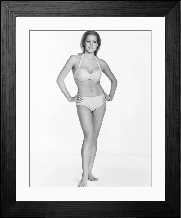 Framed Print : FUN IN ACAPULCO, Ursula Andress, 1963