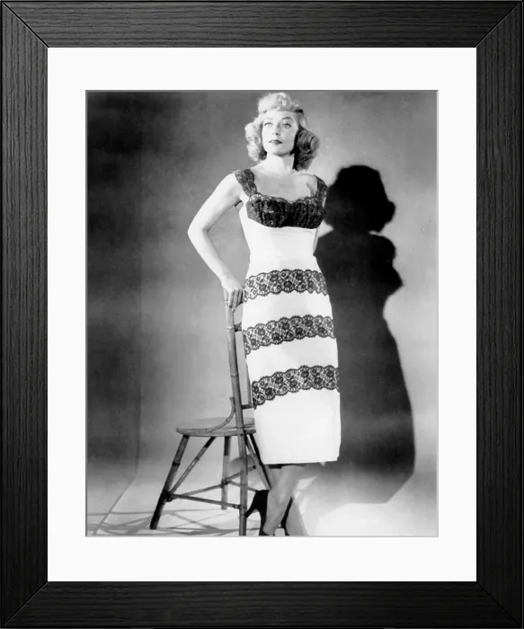 Framed Print : THE KILLING, Marie Windsor, 1956 Framed Print : THE KILLING, Marie Windsor, 1956