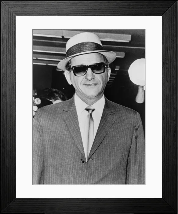 Framed Print : Sammy Giancana (1908-1975), American mobster and boss of the Chicago Outfit, arriving at the U.S. District Court in Chicago
