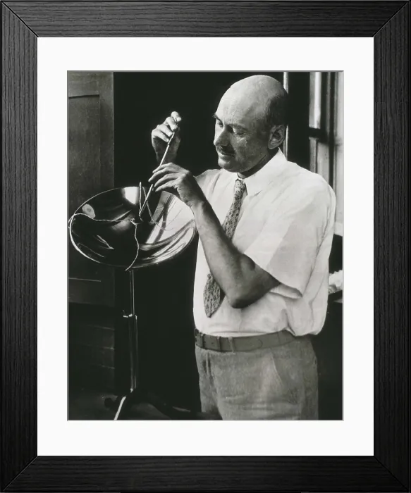 Framed Print : GODDARD, Robert Hutchings (1882-1945). Goddar with a machine to study the solar energy. AISA / Everett Collection**US SALES ONLY**