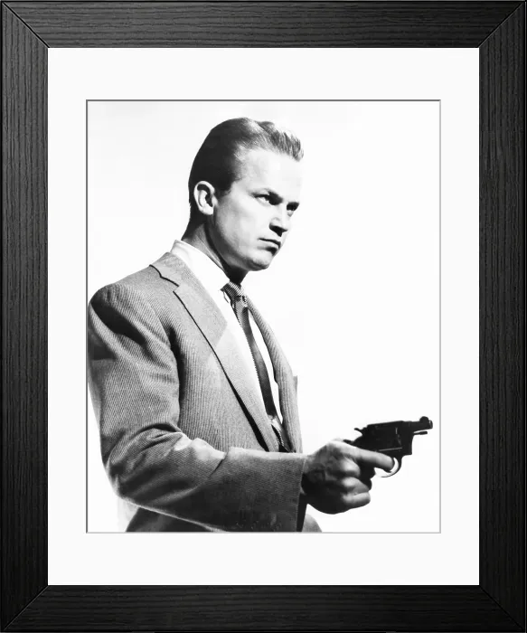 Framed Print : KISS ME DEADLY, Ralph Meeker, 1955