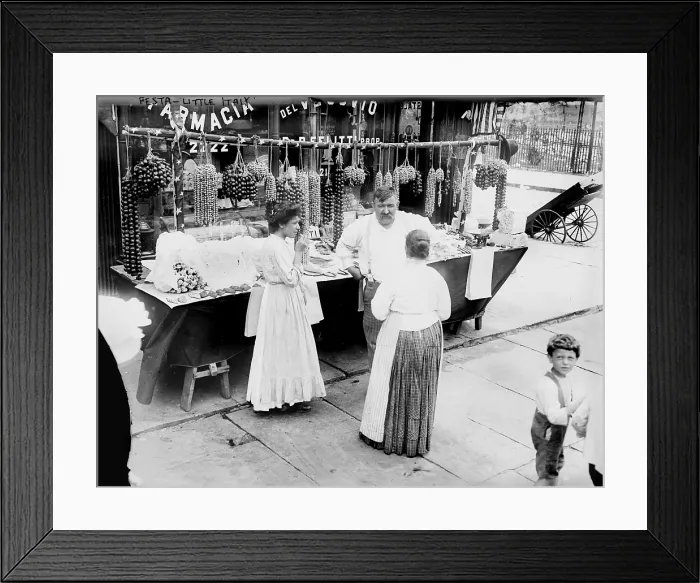 Framed Print : New York City, vendor with wares displayed, Little Italy, circa 1900s