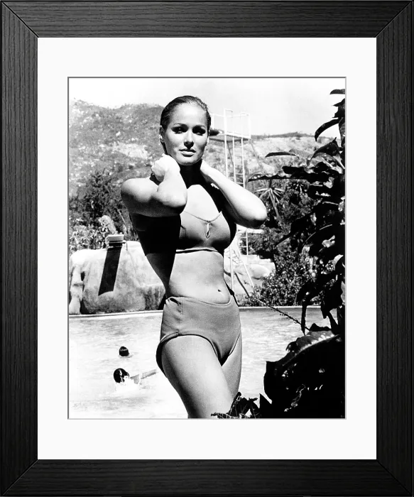 Framed Print : FUN IN ACAPULCO, Ursula Andress, 1963