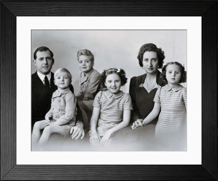 Framed Print : Don Juan de Borbn with his wife Mara de las Mercedes de Borbn-Dos Sicilias and Orleans, and their children Alfonso, Juan Carlos, Pilar and Margarita