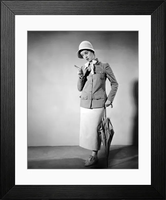 Framed Print : THE BEACHCOMBER, (aka VESSEL OF WRATH), Elsa Lanchester, 1938 Framed Print : THE BEACHCOMBER, (aka VESSEL OF WRATH), Elsa Lanchester, 1938