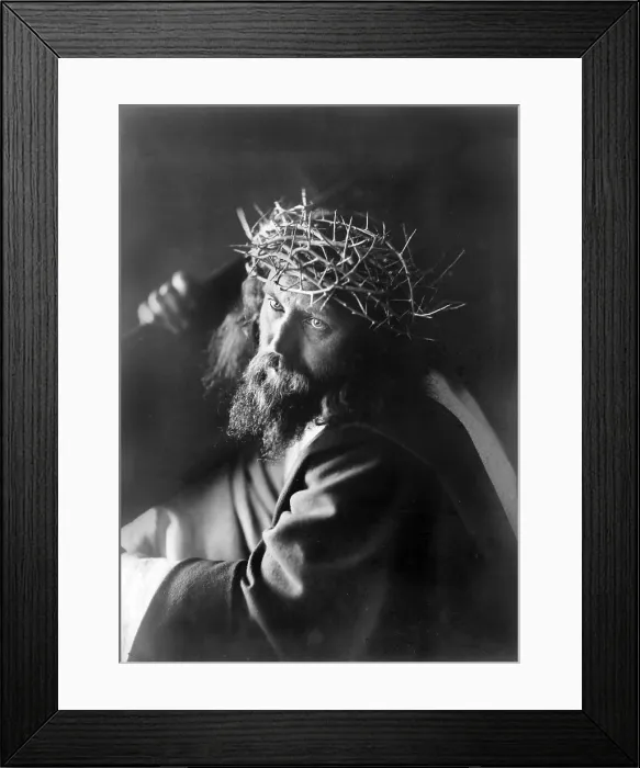 Framed Print : Jesus Christ, man personifying Jesus Christ, wearing crown of thorns and carrying cross, circa 1910