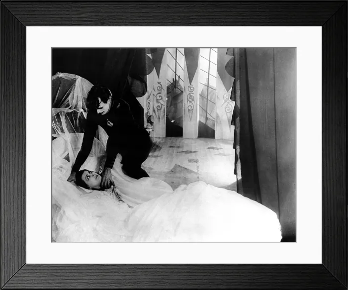 Framed Print : THE CABINET OF DR. CALIGARI, (aka THE CABINET OF DOCTOR CALIGARI, aka DAS CABINET DES DR. CALIGARI), Lil Dagover, Conrad Veidt, 1920 Framed Print : THE CABINET OF DR. CALIGARI, (aka THE CABINET OF DOCTOR CALIGARI, aka DAS CABINET DES DR. CALIGARI), Lil Dagover, Conrad Veidt, 1920